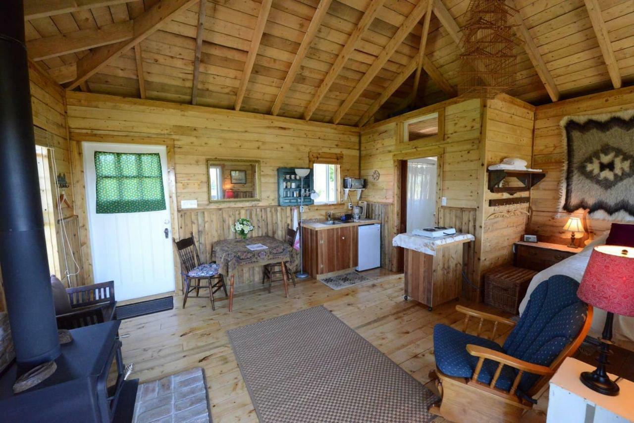 Maregold Centre - Juniper Cabin And Rose Cabin Victoria Beach Exterior foto